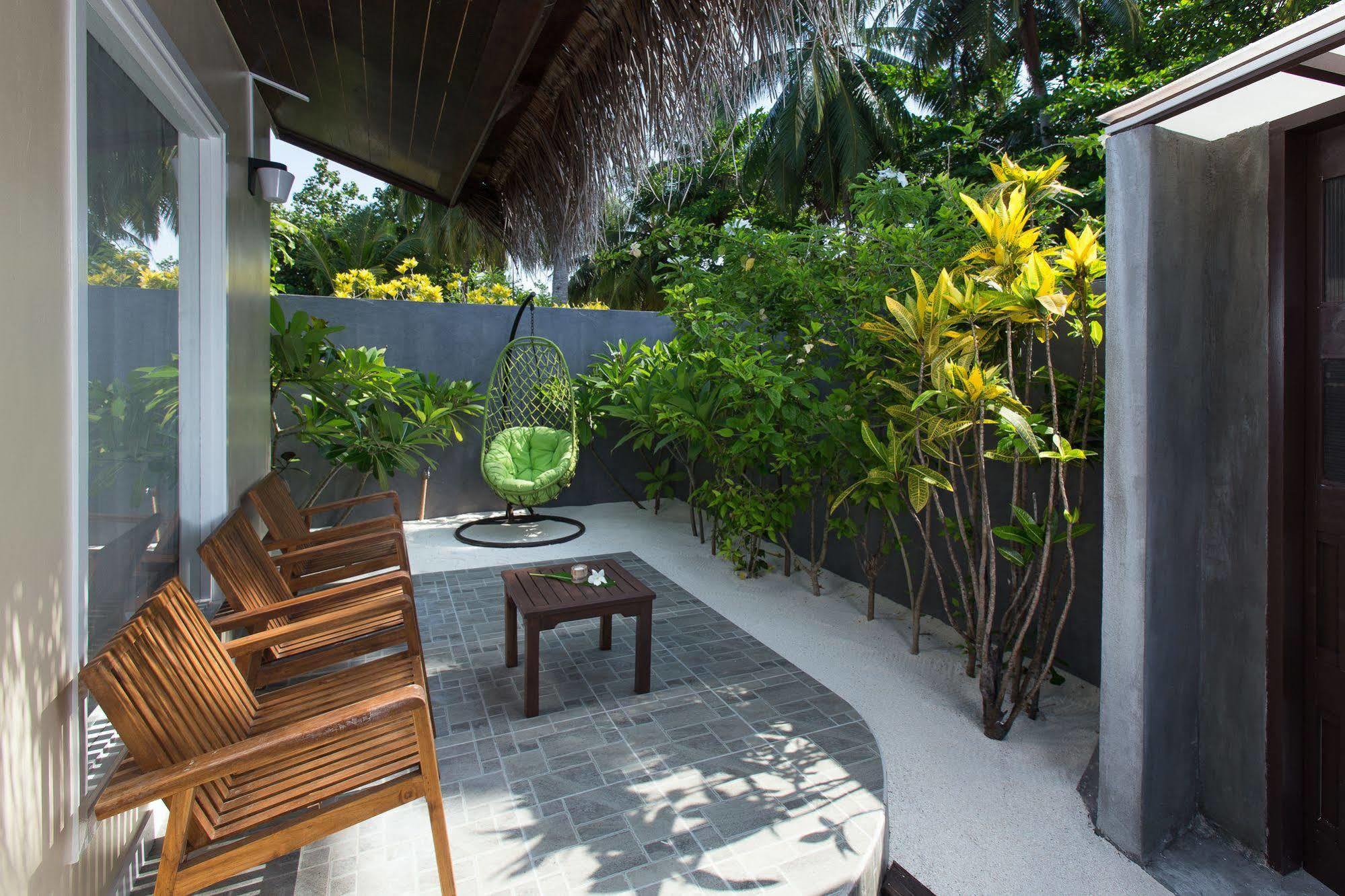 Tropical Village Fehendhoo Экстерьер фото